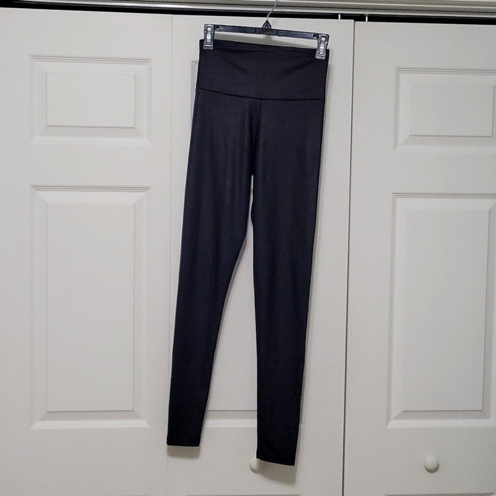 Black faux leather leggings size 0